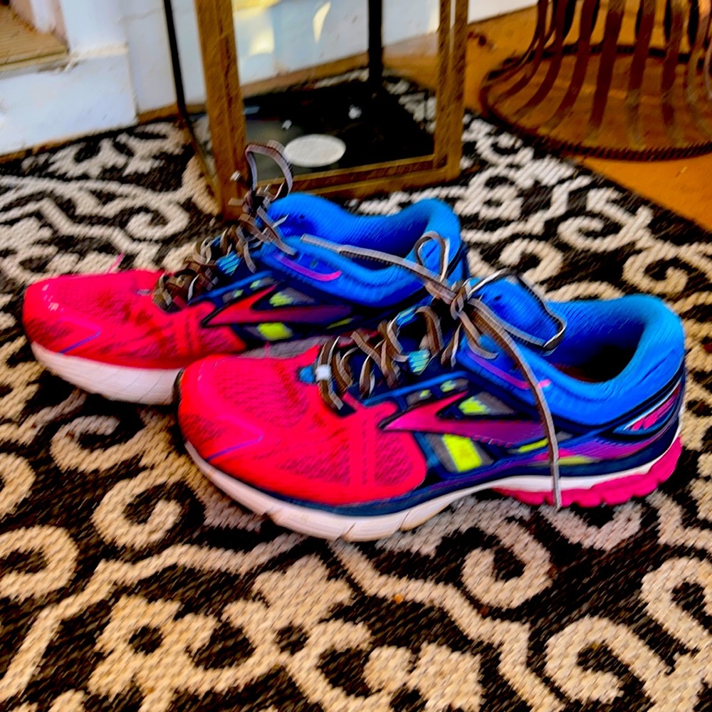 Brooks Ravenna running shoes